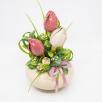 Mittelgroße Tischdekoration mit Tulpen